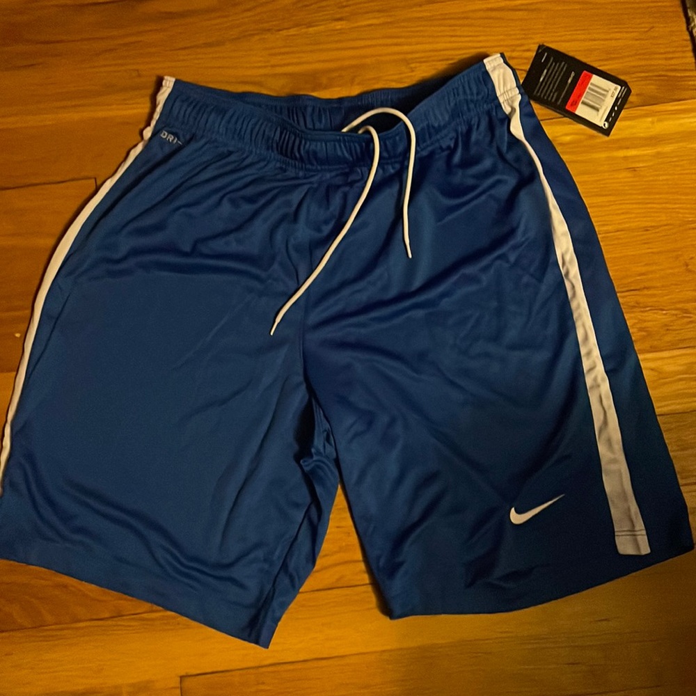 Nike Dri-Fit shorts - Picture 2 of 3
